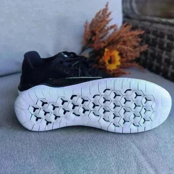 Nike Free RN 2018 Black Sneakers Customized with Crystal Rhinestones - Picture 7 of 8